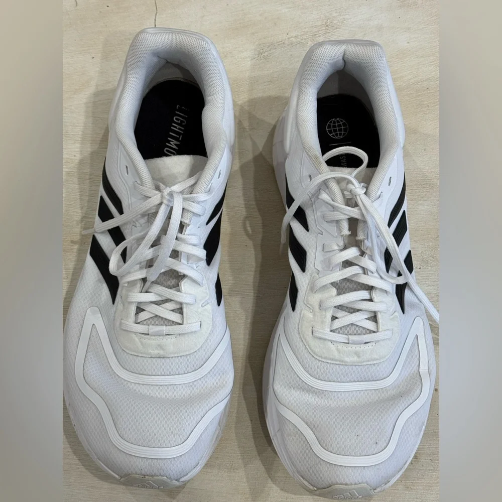 Men’s Adidas Tennis Shoes - Picture 5 of 9
